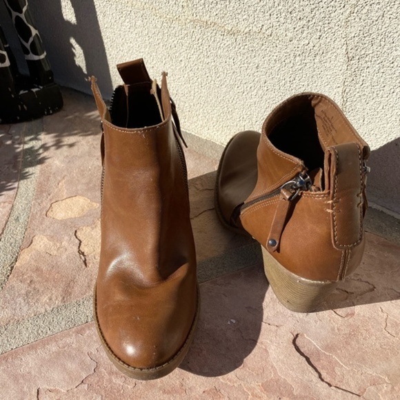 Dolce Vita for Target Jameson Booties 9 - Picture 4 of 11